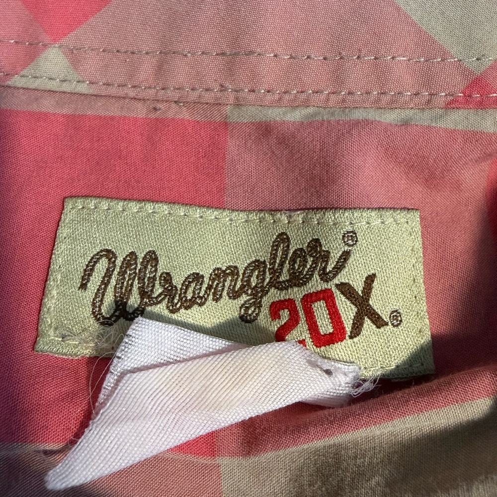 WRANGLER 20X Men’s Salmon/Orange and Tan Plaid Long-Sleeved Button Down Shirt - Picture 2 of 8